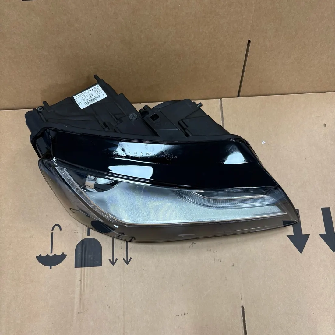 Audi A8 D4 2011-2014 Xenon/LED Headlight No Modules RH thumbnail 4