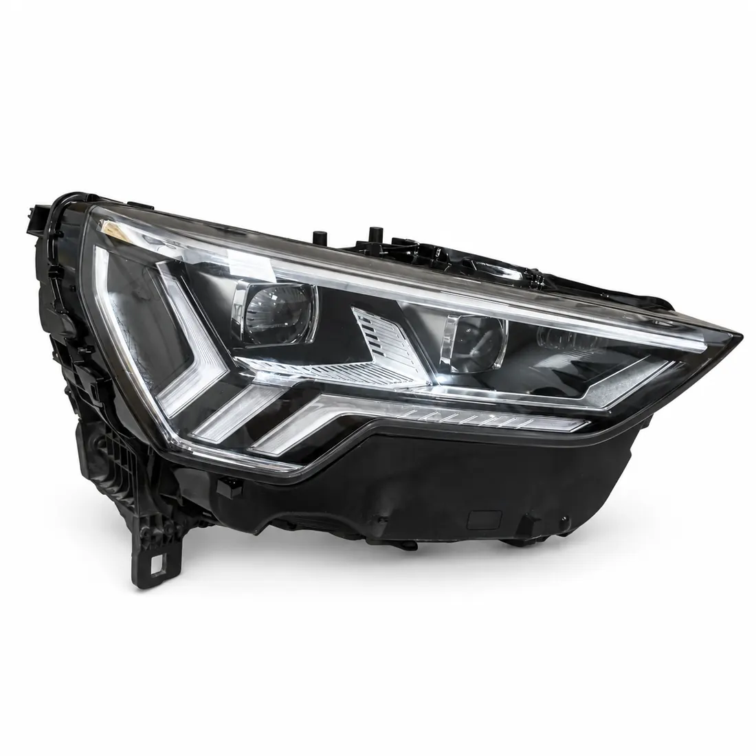 Audi Q3 F3 2019-2021 LED Headlight No Modules RH photo 1