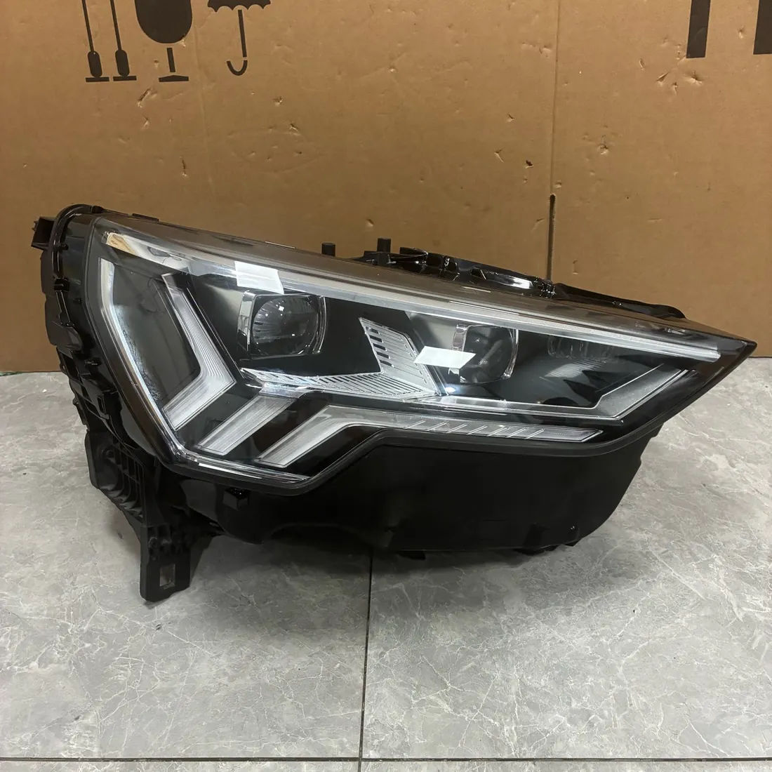 Audi Q3 F3 2019-2021 LED Headlight No Modules RH thumbnail 2