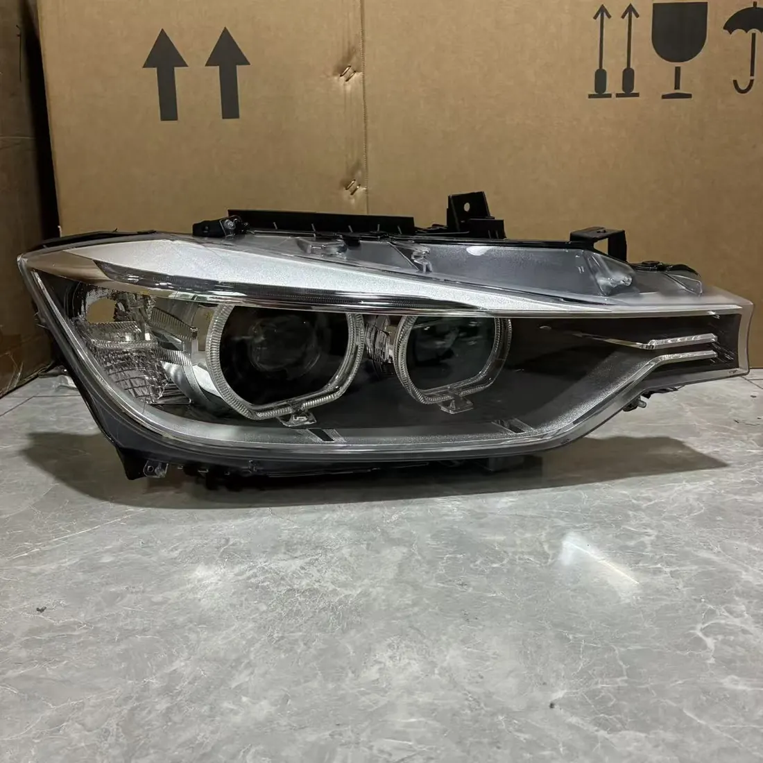 BMW 3 Series F30 F31 Pre-LCI 2012-2015 Bi-Xenon Headlight RH Original Used photo 1