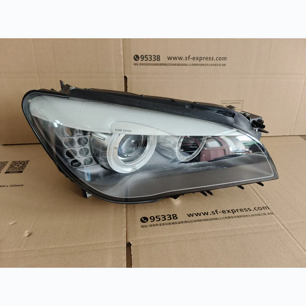 BMW F02 2009-2012 Xenon Headlight Assembly Original Used photo 1