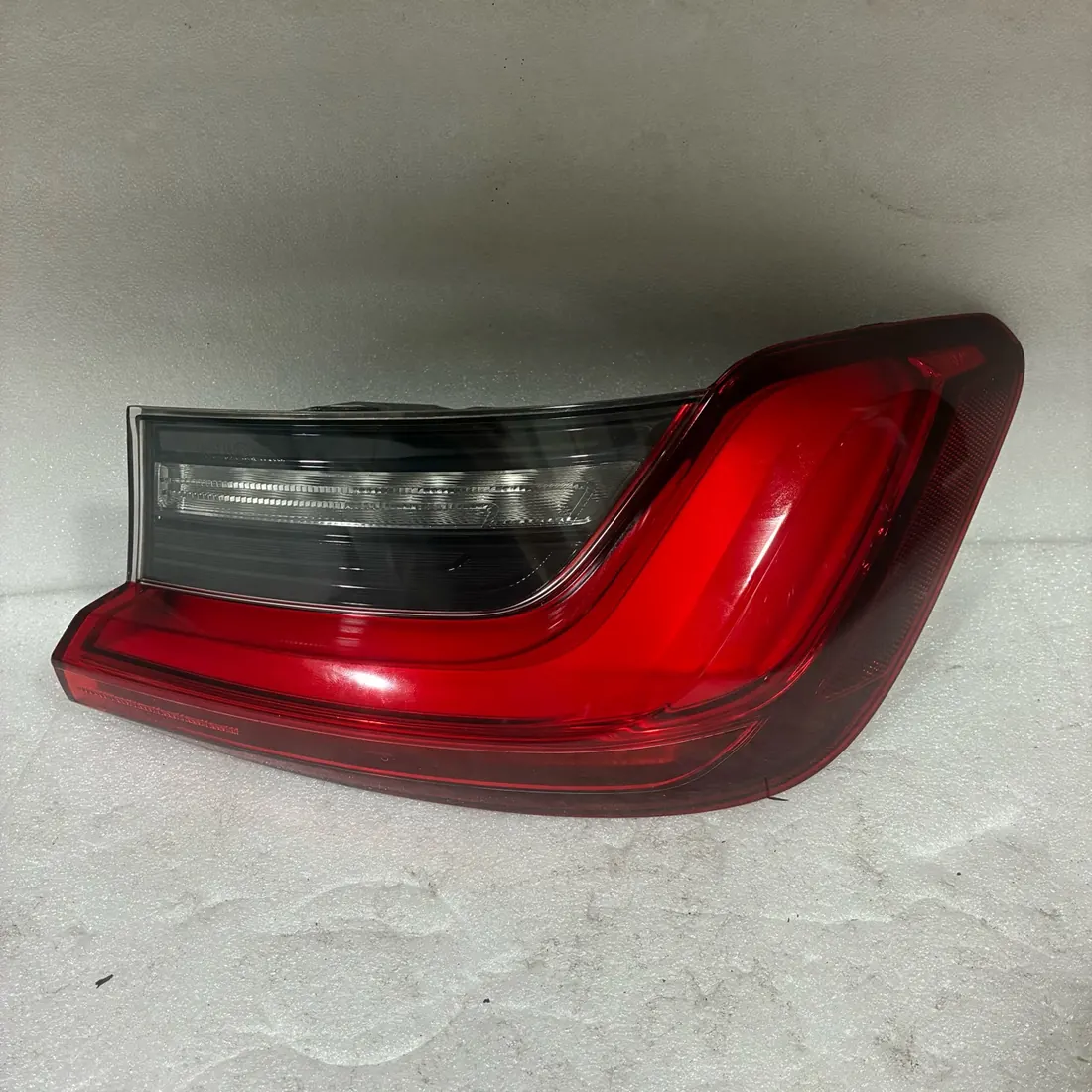 BMW G20/G28 Pre-LCI LED Tail Light Outer Red Insert RH thumbnail 2