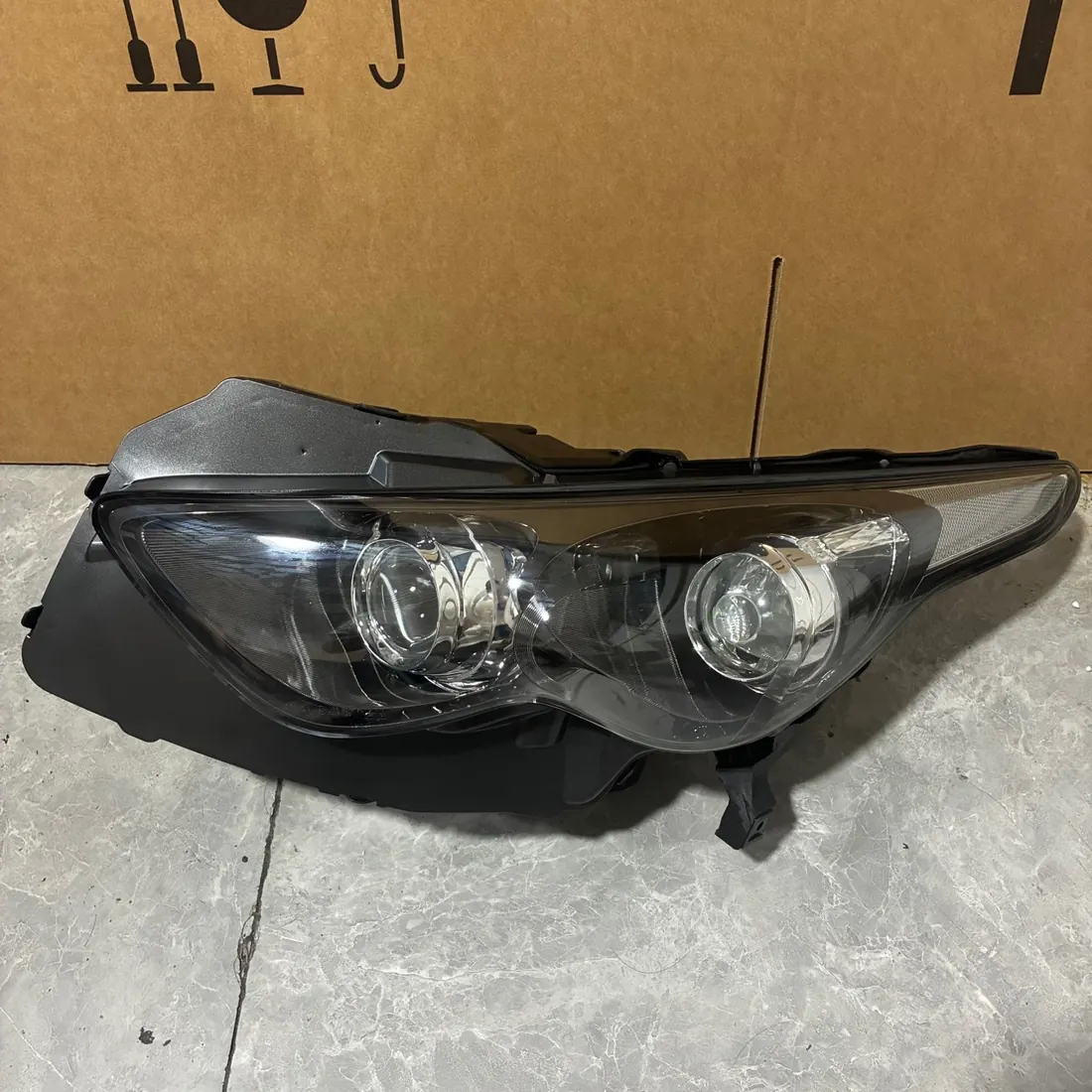 Infiniti FX35 LH Headlight Without Modules photo 1
