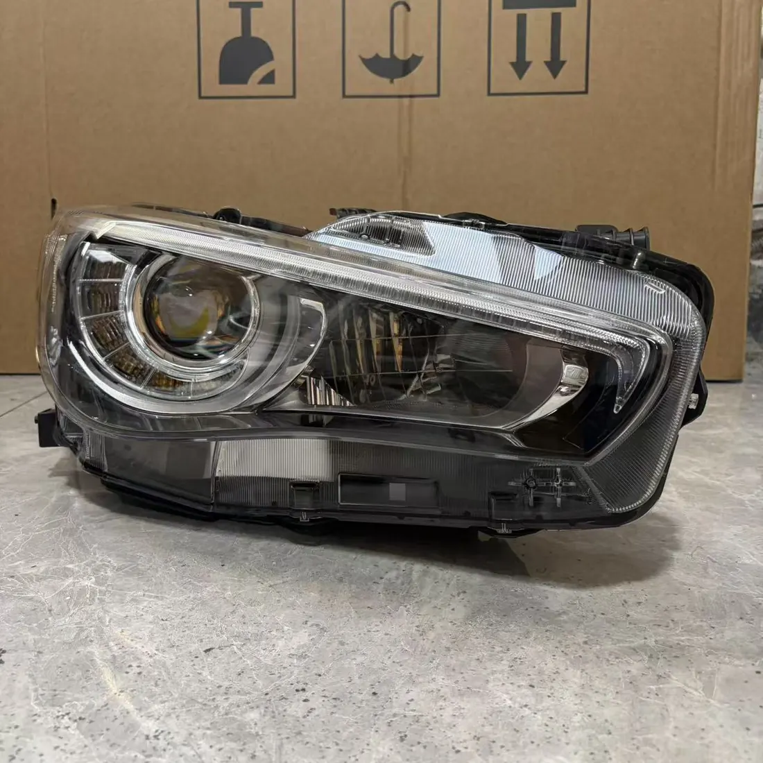 Infiniti Q50 Q50L V37 2014-2017 RH Full LED Non-AFS Headlight Assembly photo 1
