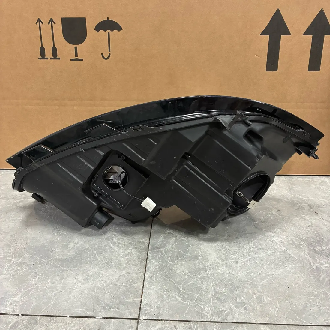 Jaguar XF X260 2016-2020 Bi-Xenon Headlight No Modules LH thumbnail 6