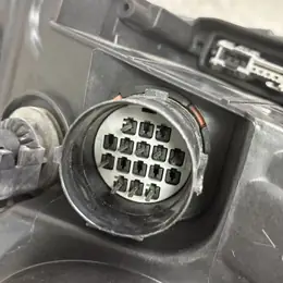 Land Rover Discovery 4 L319 2014-16 RH Bi-Xenon Headlight LR052378 thumbnail 5