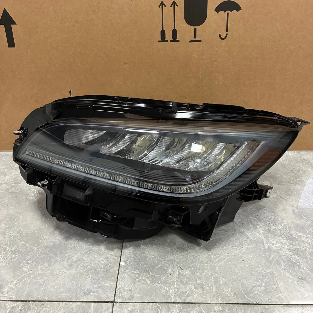 Lincoln Corsair LH Headlight LJ79-13E015-AG Without Modules photo 1