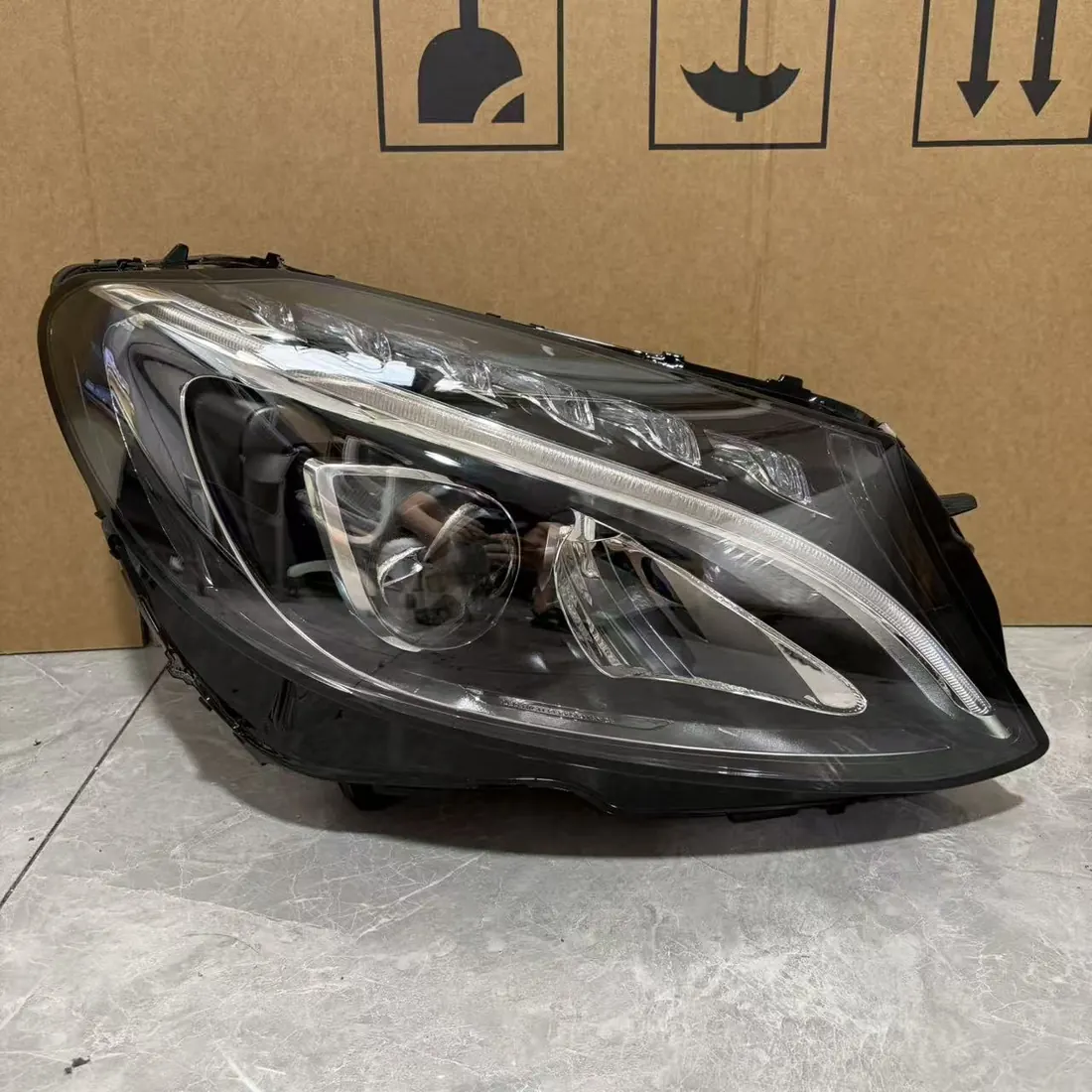 Mercedes-Benz C-Class W205 Pre-Facelift Right LED High Performance Headlight A2059067403 photo 1