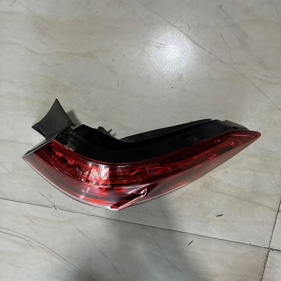 Mercedes-Benz E-Class W212 Facelift 2013-2016 RH Right Outer LED Tail Light A2129060803 Original Used photo 1