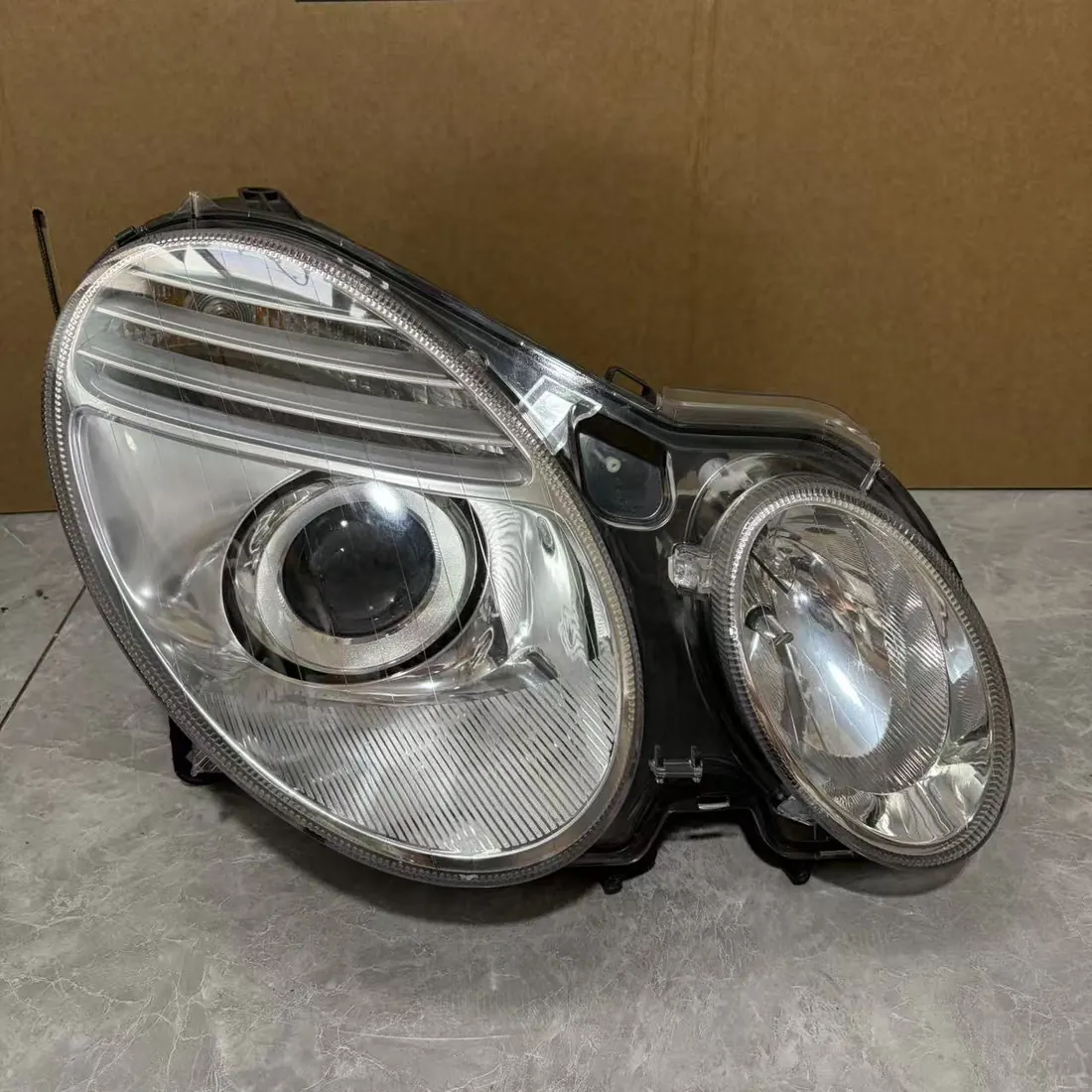 Mercedes E-Class W211 Facelift Right Bi-Xenon Headlight A2118209259 photo 1