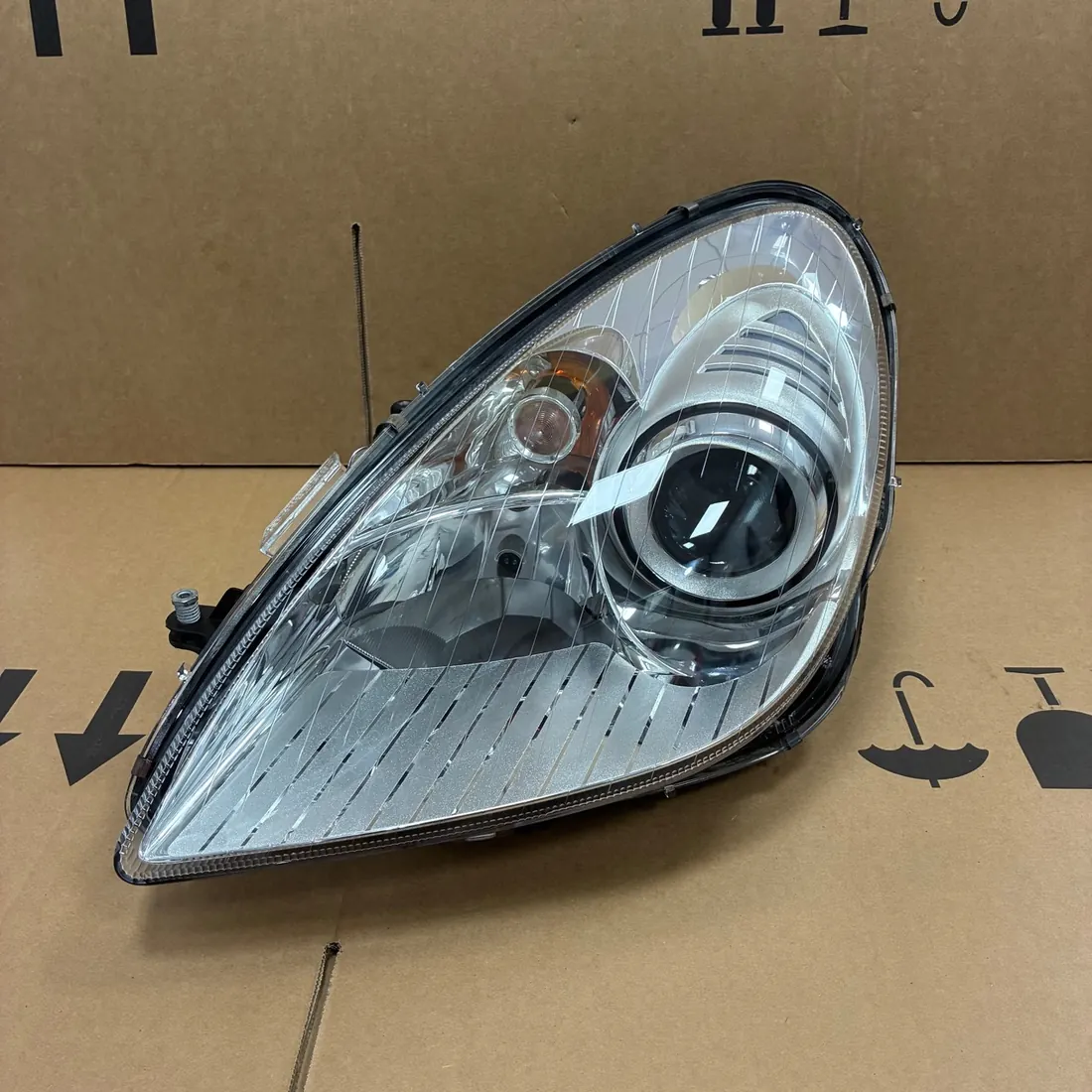 Mercedes SLK R171 Facelift Left Bi-Xenon Headlight A1718203761KZ HELLA photo 1