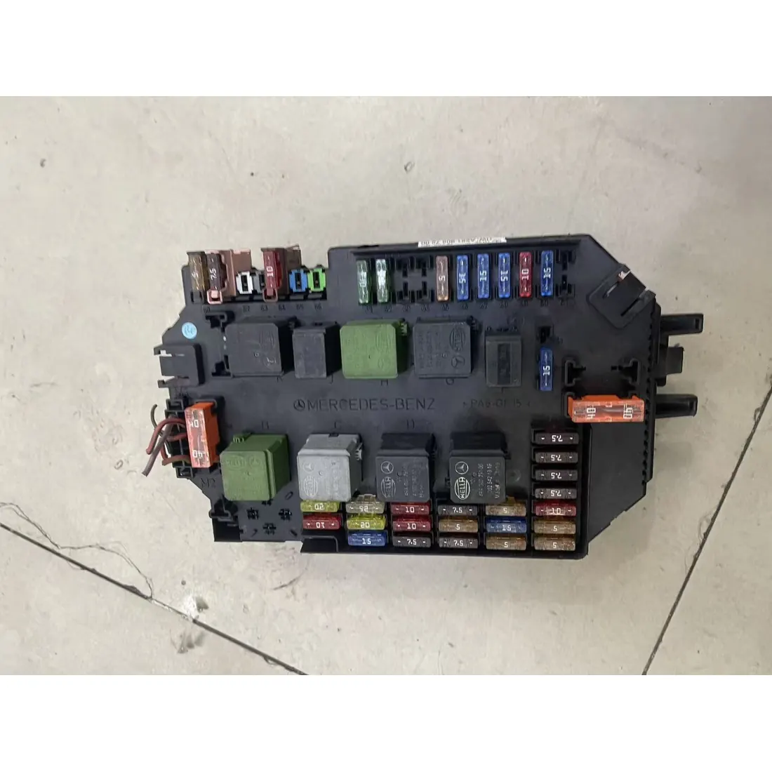 Mercedes W221 C216 Front SAM Fuse Relay Box A2219067200 A2219063600 photo 1