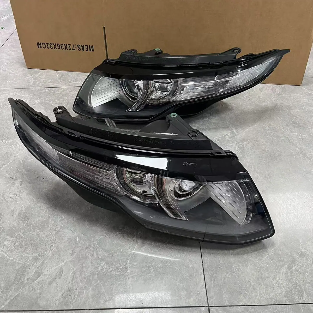 Range Rover Evoque L538 Headlight Assembly photo 1