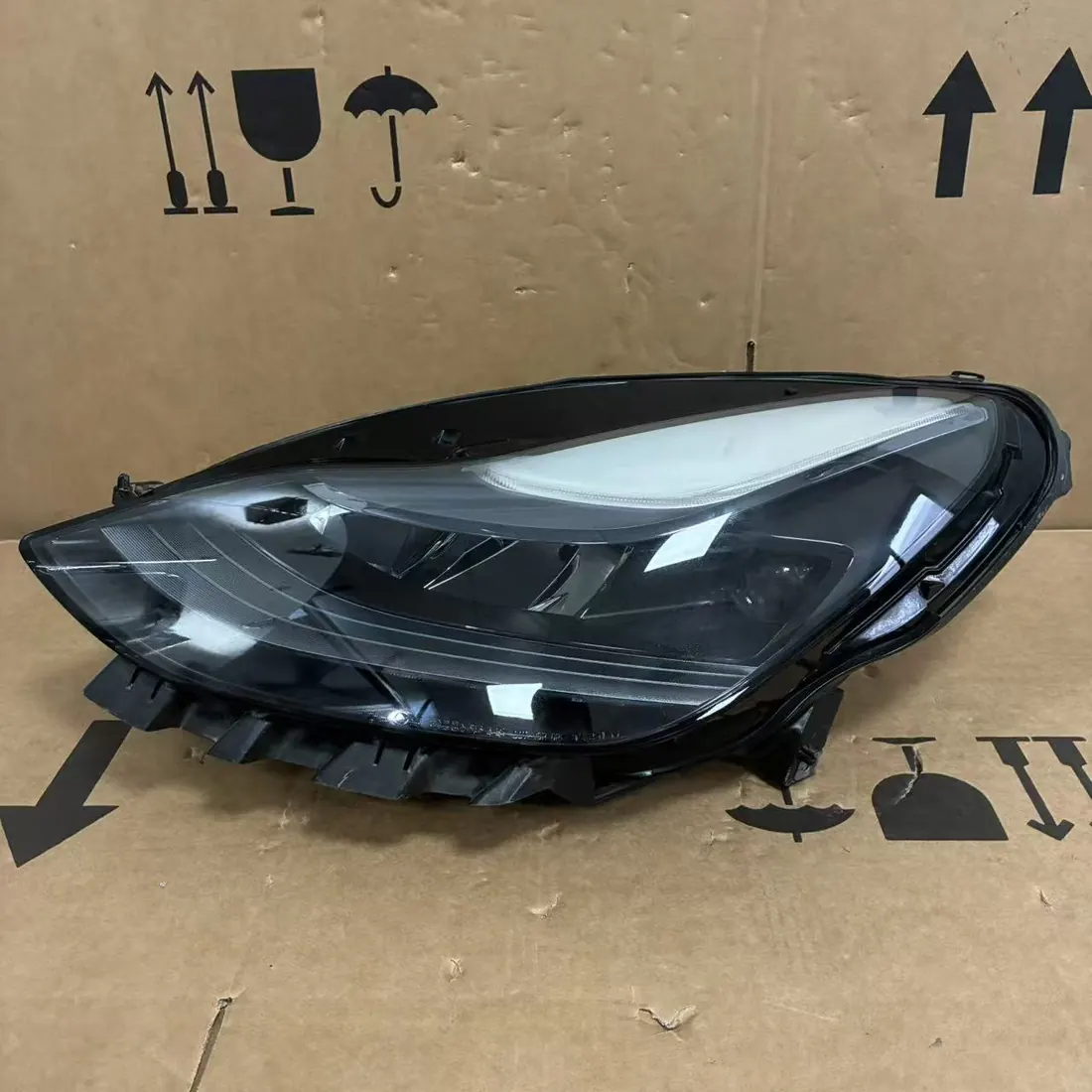 Tesla Model Y Left Global LED Headlight 1514952-00-D HELLA 015.319-11 photo 1