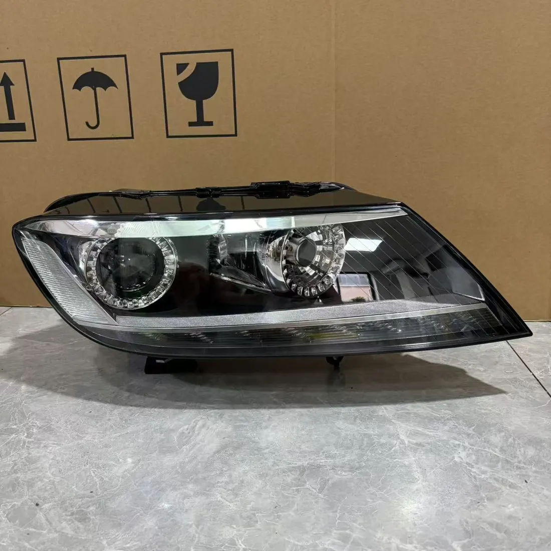 Volkswagen Phaeton 3D Facelift Right AFS Bi-Xenon Headlight 3AD941752A photo 1
