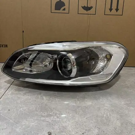 Volvo XC60 2014-2017 LH Active Bi-Xenon ABL Headlight 31395896