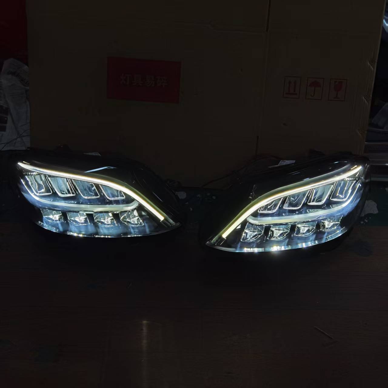 Mercedes-Benz W205 LED Headlight Assembly